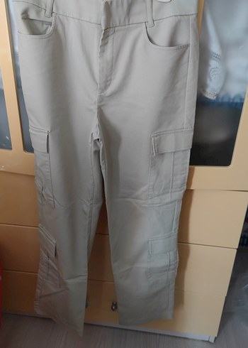 28 Beden ten rengi Renk Zara Kadın Kumaş Pantolon Rahat Kesim