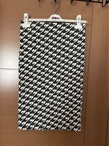 Desenli kalem etek