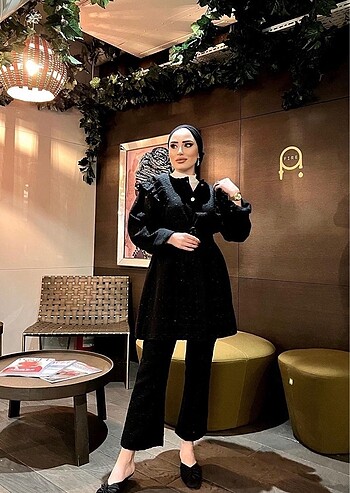Siyah tüvit ikili takım