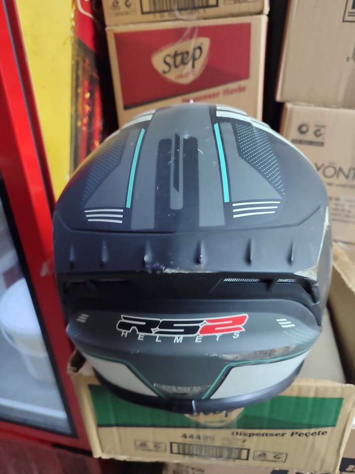 Grili siyahlı Biker Motosiklet Kaskı Tokalı, 
RS2 marka - Görsel 3