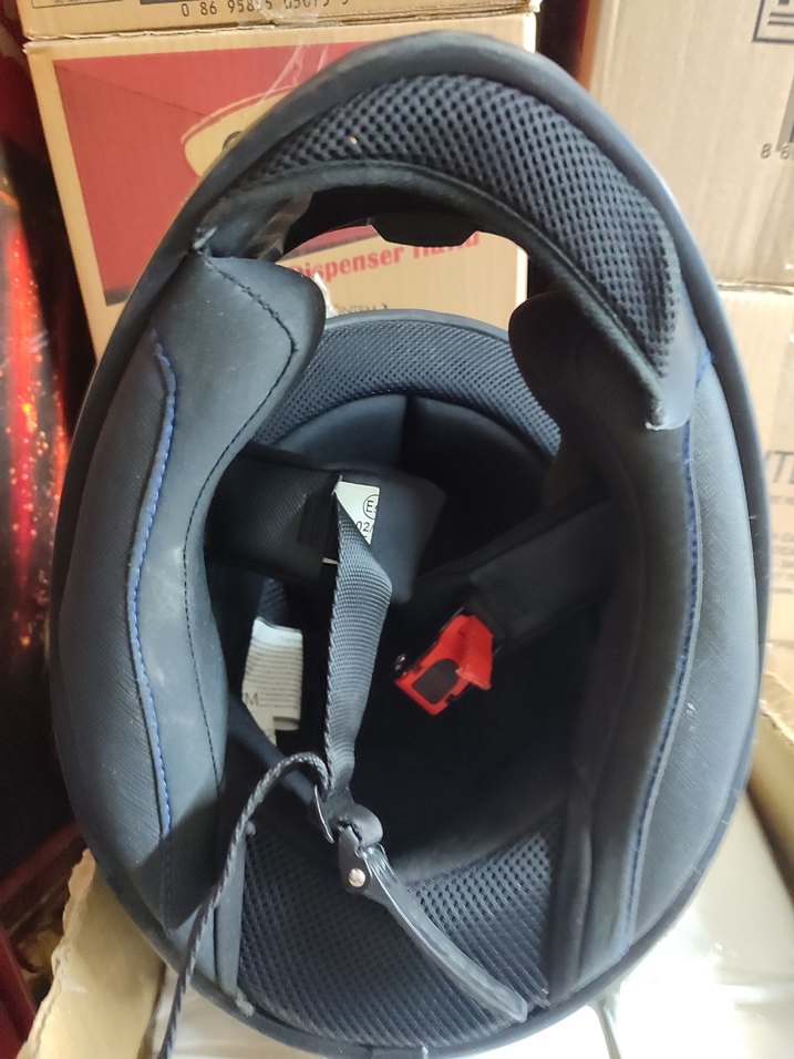 Grili siyahlı Biker Motosiklet Kaskı Tokalı, 
RS2 marka - Görsel 2