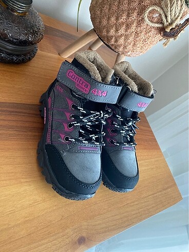 Skechers Kız çocuk bot