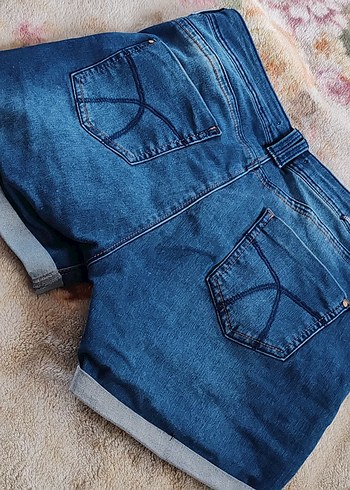 Mavi Mini Denim Şort - Görsel 4