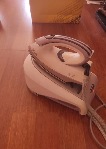 Delonghi Delonghi kazanlı Ütü
