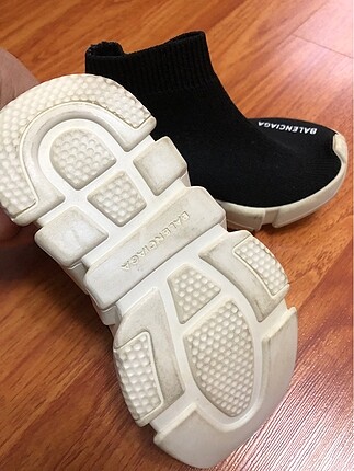 25 Beden Balenciaga cocuk ayakkabisi