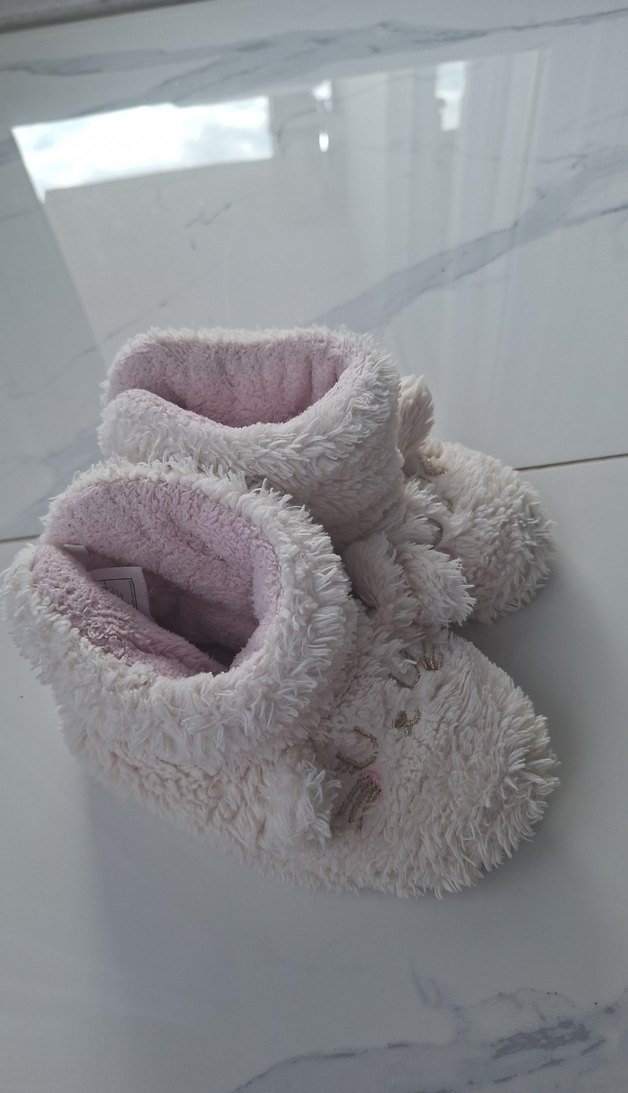 Kız Bebek Beyaz Kürk Detaylı Sıcak Terlik - Görsel 4