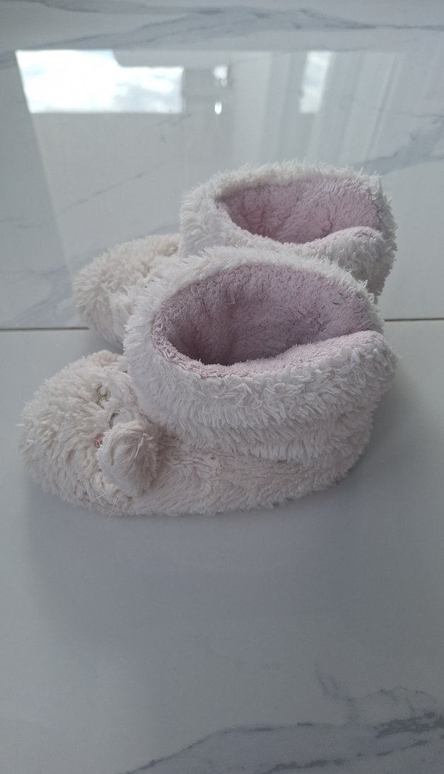 Kız Bebek Beyaz Kürk Detaylı Sıcak Terlik - Görsel 2