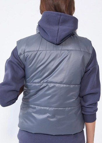 Gri Düğmeli Yüksek Yakalı Şişme Kadın Yelek - Görsel 3