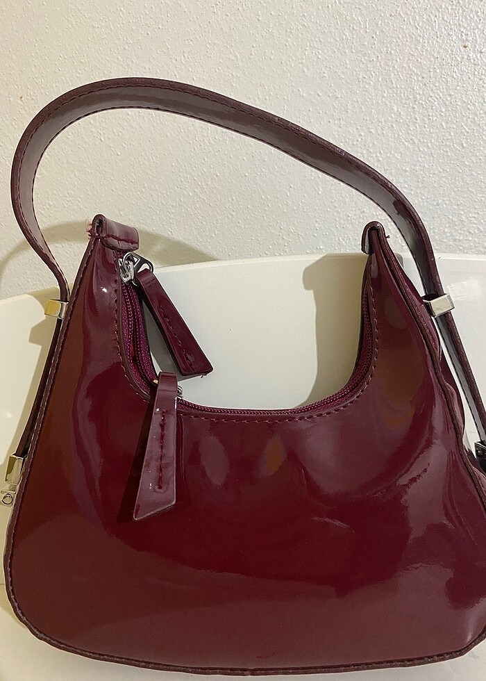 Cherry Bag Özel Askı Detaylı Kol Çantası - Görsel 4