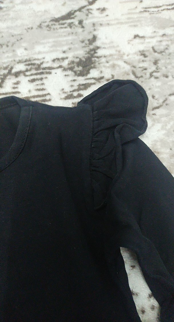 Kız Çocuk Siyah Uzun Kollu Fırfırlı Bluz - Görsel 3