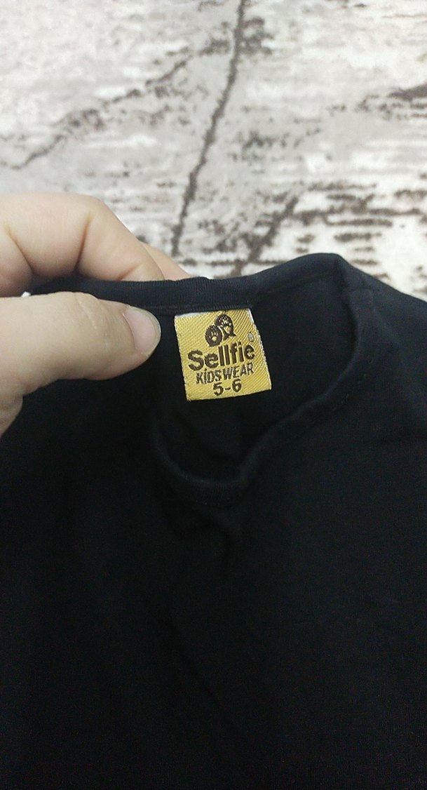 Kız Çocuk Siyah Uzun Kollu Fırfırlı Bluz - Görsel 2