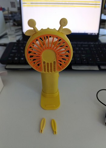Diğer Sarı Renkli Mini Taşınabilir Vantilatör