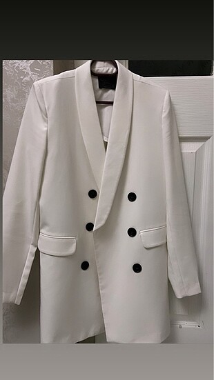 Beyaz blazer ceket