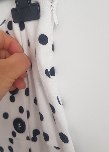 Düğmeli Puantiyeli Midi etek - Görsel 3