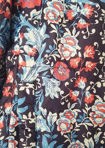 Çiçek Desenli şişme mont (çift taraflı kullanım) - Görsel 3