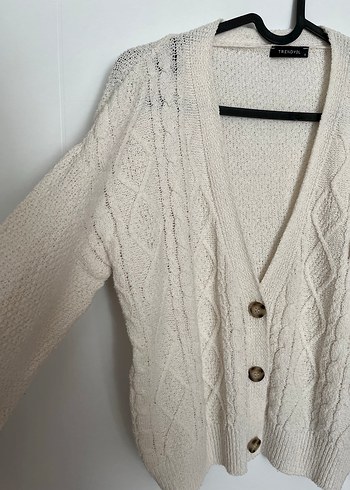 Bej V Yaka Örgü Hırka - Görsel 2