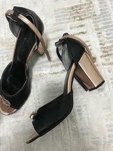 40 Beden Topuklu rugan rose gold abiye ayakkabı