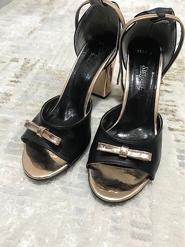 Topuklu rugan rose gold abiye ayakkabı