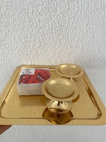 Nişan yüzüklük tepsi ve incili kurdele