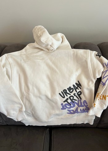 Zara Beyaz Kapüşonlu Baskılı Crop Sweatshirt