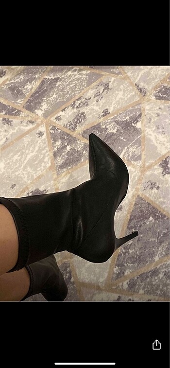 Zara Hasarsız yeni