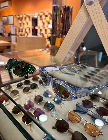 Orijinal marka faturalı bottega veneta güneş gözlüğü