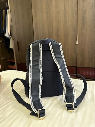 Beden lacivert Renk Tommy hilfiger marka sırt çantası