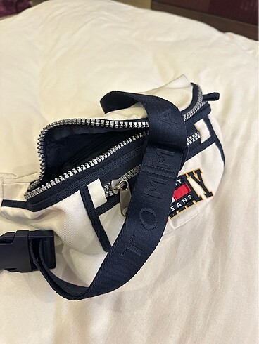 Beden çeşitli Renk Tommy jeans marka çapraz çanta