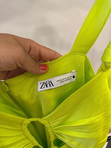 xl Beden Zara gece elbisesi neon