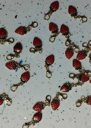 Zincir Detaylı Beyaz Yıldızlı Kadın Charm - Görsel 5