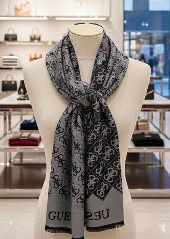 Gri Guess Çift Taraflı Soft Şal - Görsel 3