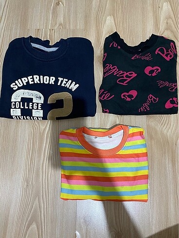 Üç adet Sweatshirt