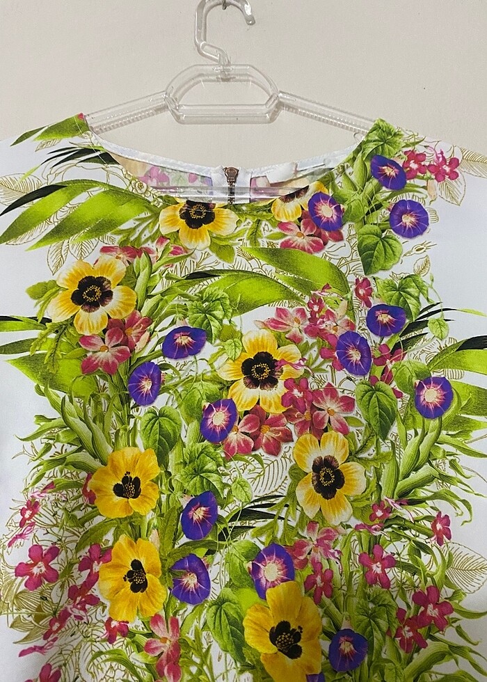 çiçekli tişört - Görsel 2