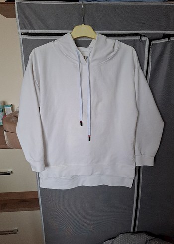 Beyaz Kapüşonlu Kadın Sweatshirt