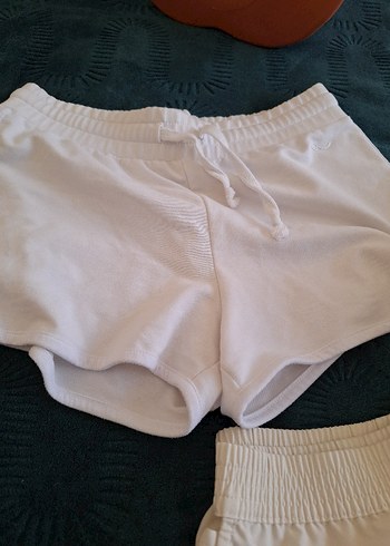 Düğmeli Beyaz  Şortu - Görsel 5