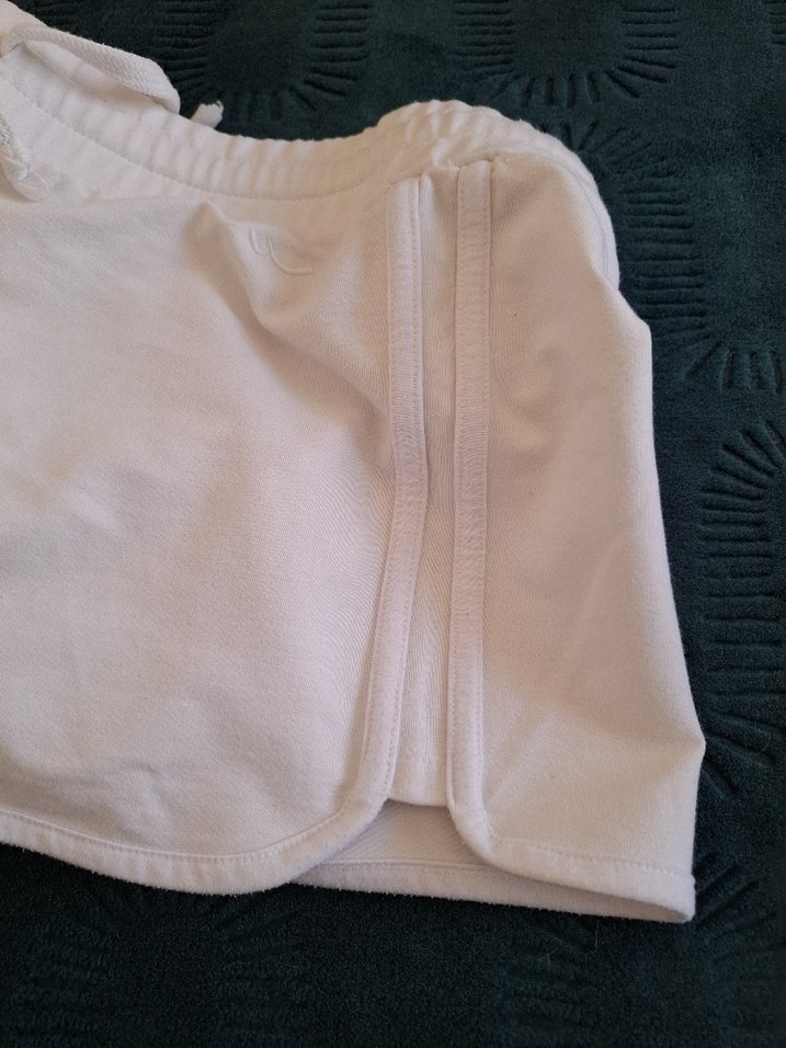 Düğmeli Beyaz  Şortu - Görsel 4