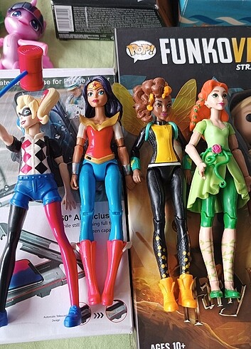 DC Super Hero Girls