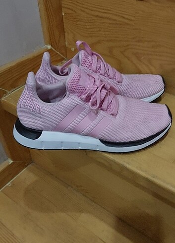 Adidas orjinal spor ayakkabi