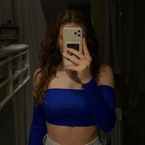 BERSHKA crop top