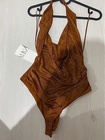 Zara Drapeli halter yaka parlak body