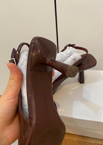 Bershka Bershka Kahverengi Deri Tokalı Stiletto