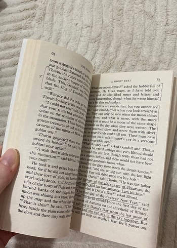 J.R.R. Tolkien - The Hobbit(eng) - Görsel 2