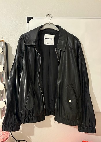 Bershka Siyah Deri Ceket