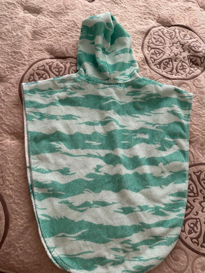 Kapüşonlu Erkek Çocuk Plaj Pançosu - Görsel 2