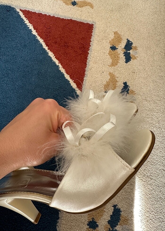 Kadın tüylü terlik - Görsel 4