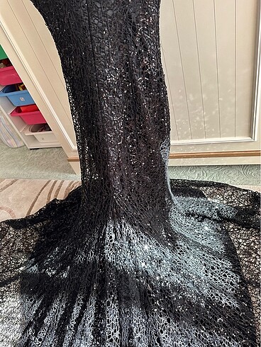 Siyah balık model gece elbisesi - Görsel 5