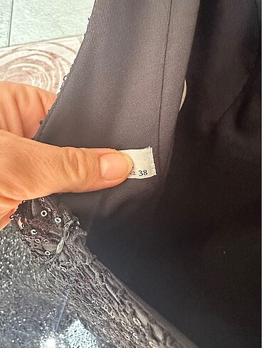 Siyah balık model gece elbisesi - Görsel 10