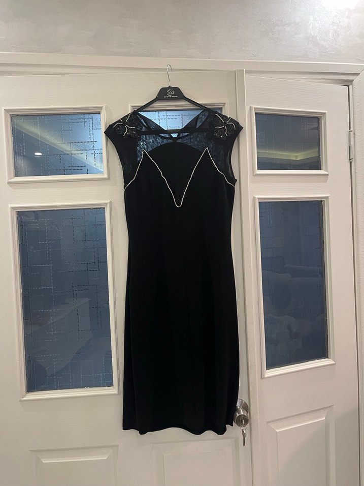 Zincir Detaylı Siyah Midi Gotik Elbise - Görsel 3