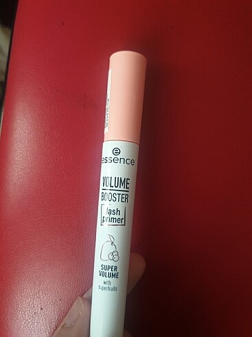 Essence volume boster lash primer