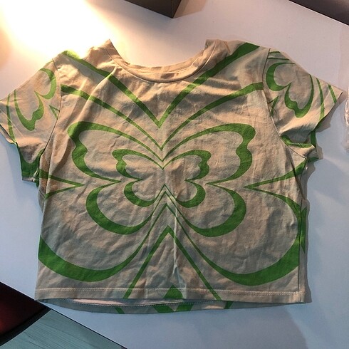 kısa kollu crop